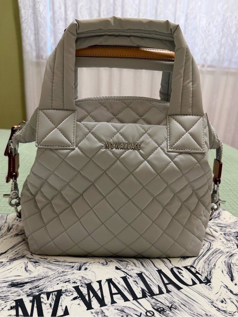MZ Wallace Small Sutton Deluxe - metallic light grey quilted bag